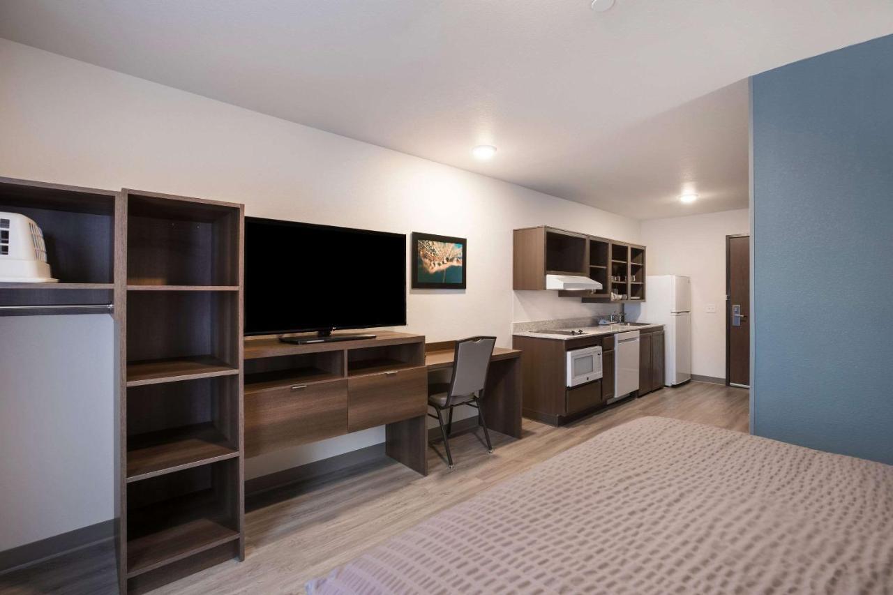 Woodspring Suites Detroit מדיסון הייטס מראה חיצוני תמונה