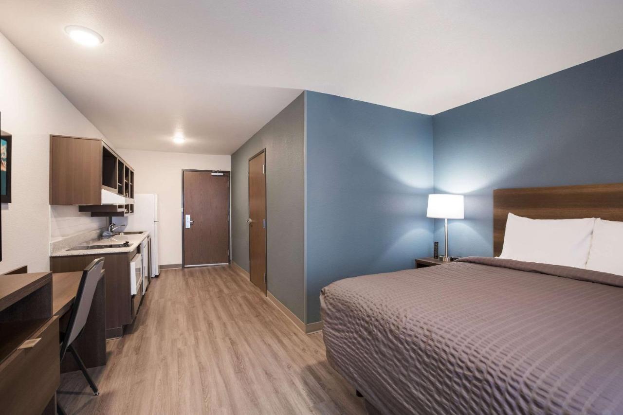 Woodspring Suites Detroit מדיסון הייטס מראה חיצוני תמונה