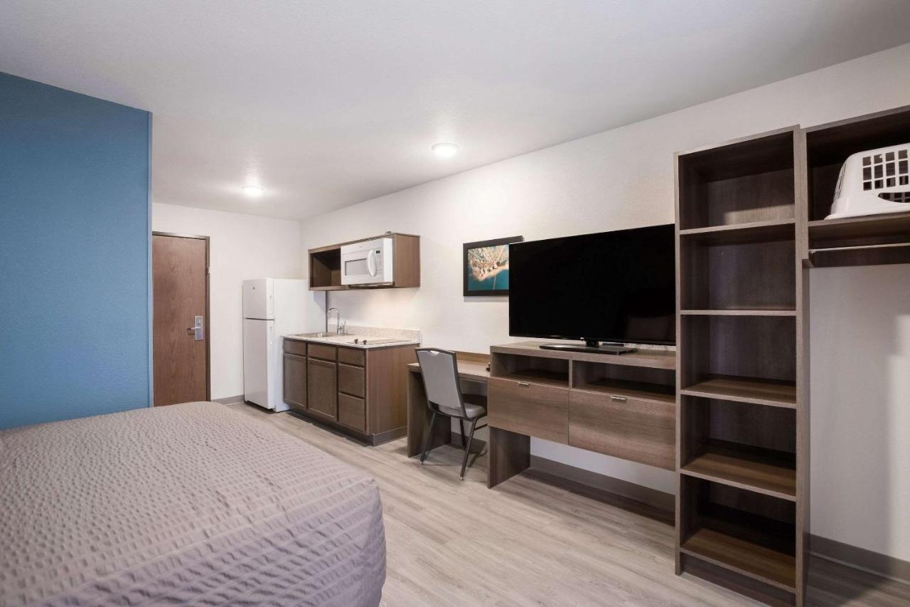 Woodspring Suites Detroit מדיסון הייטס מראה חיצוני תמונה
