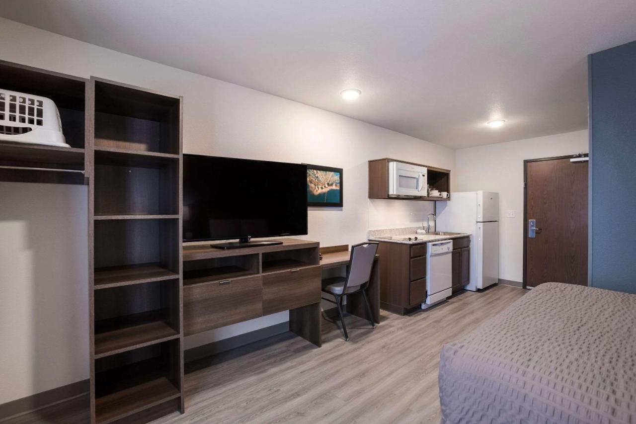 Woodspring Suites Detroit מדיסון הייטס מראה חיצוני תמונה