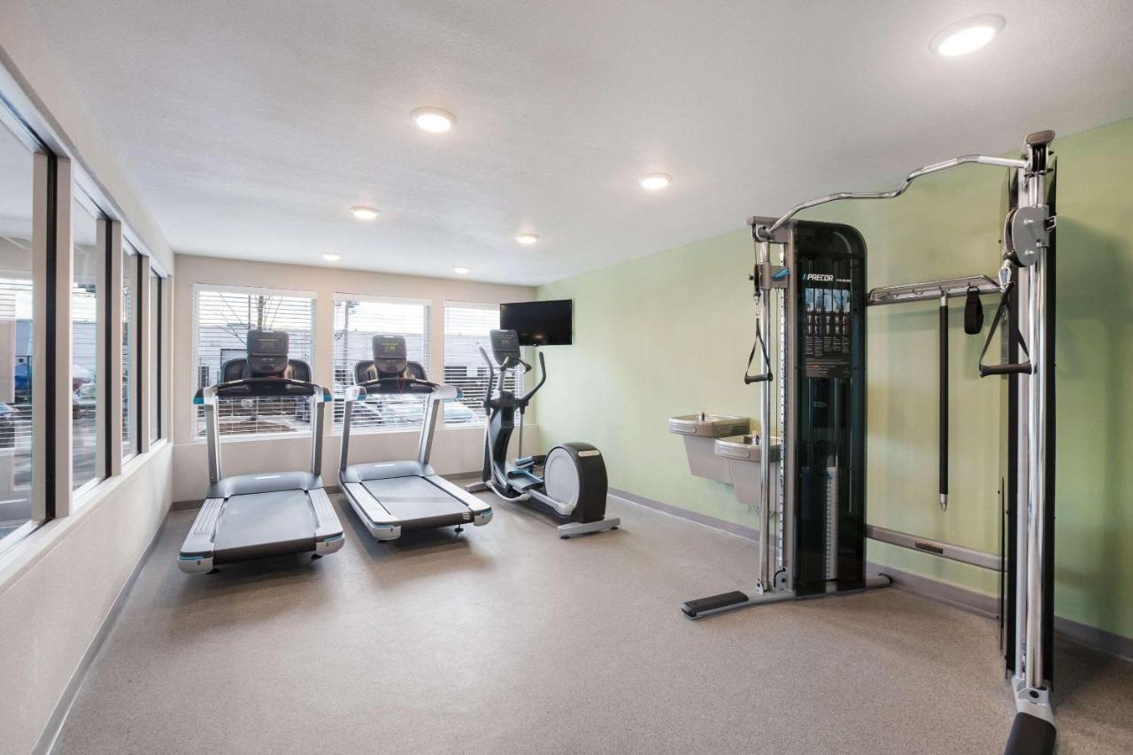 Woodspring Suites Detroit מדיסון הייטס מראה חיצוני תמונה