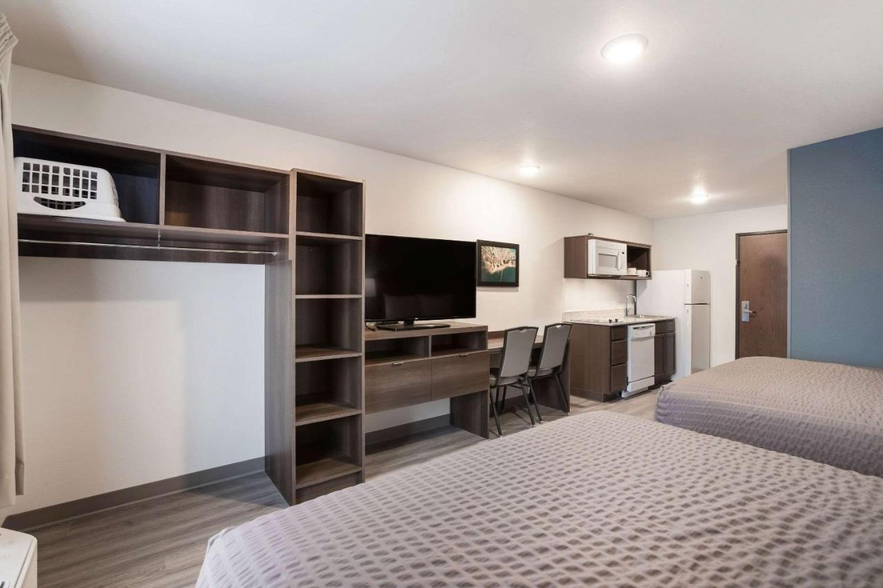 Woodspring Suites Detroit מדיסון הייטס מראה חיצוני תמונה