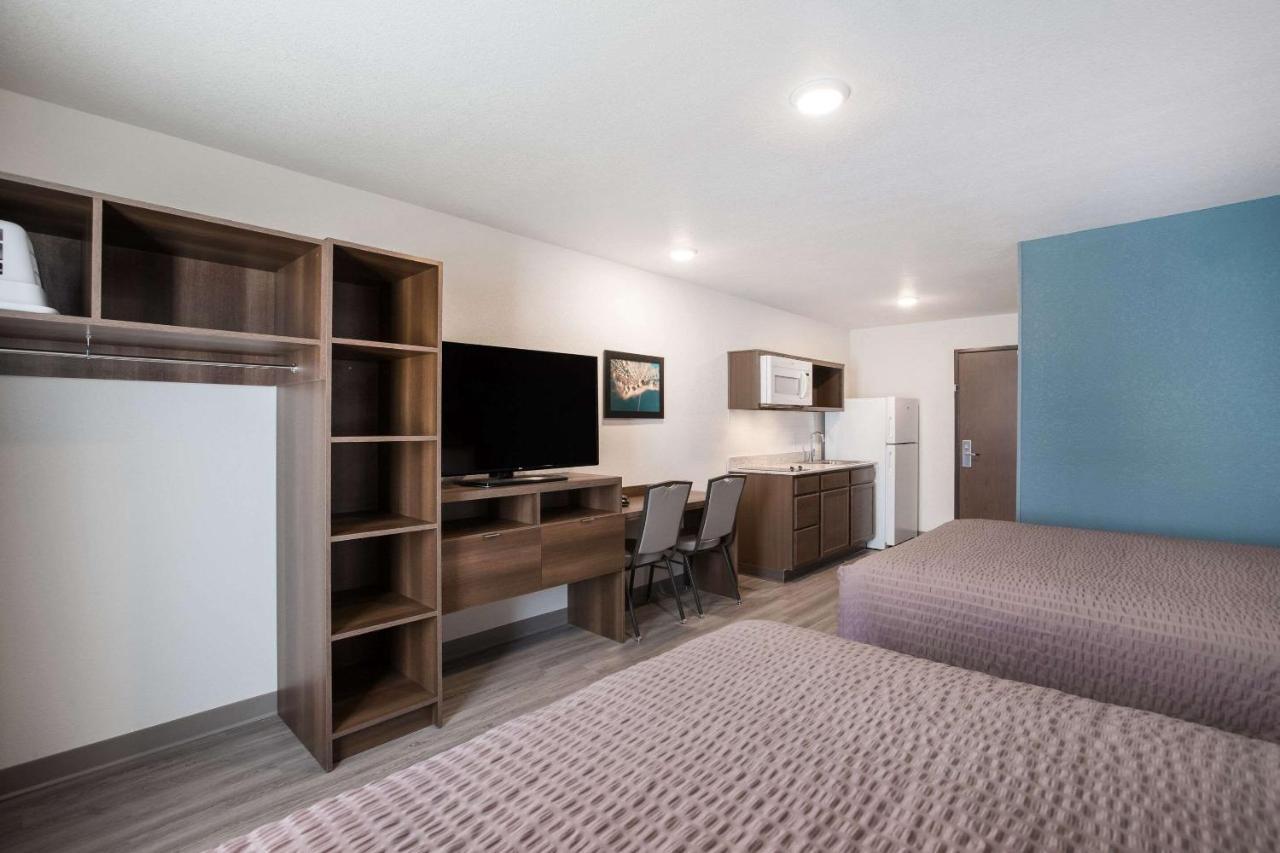 Woodspring Suites Detroit מדיסון הייטס מראה חיצוני תמונה